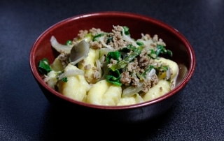 Gnocchi mit Mangold-Bolognese