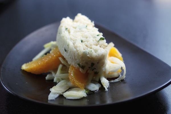 Zanderröllchen auf Orangen-Fenchel-Salat