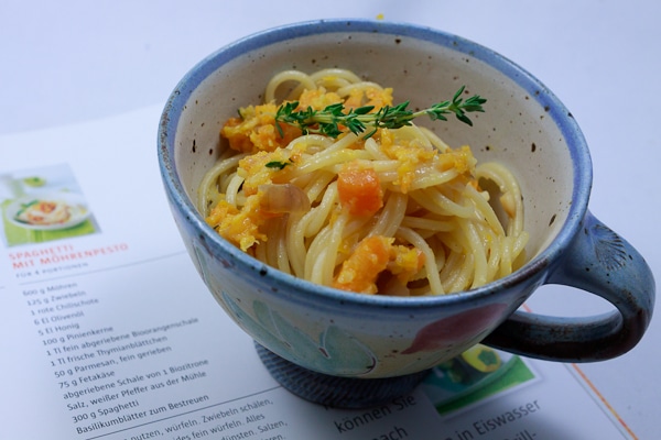 Spaghetti mit Möhrenpesto