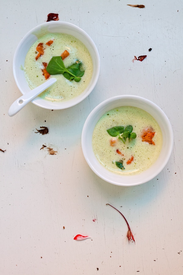 Brunnenkresse-Suppe mit Pfifferlingen