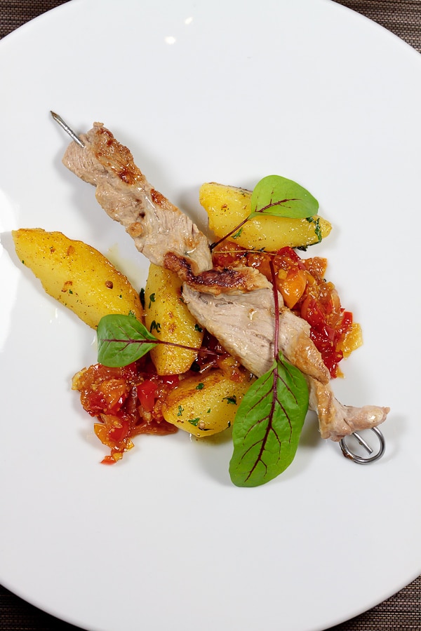 Filetspieße mit Physalis-Chutney und Koriander-Kartoffeln