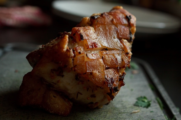 Feuchtwanger Krusten-Schweinebraten mit selbstgemachten Semmelknödeln