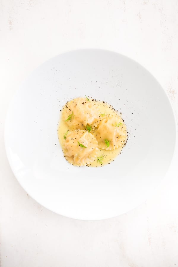 lachs-ravioli-beurre-blanc-fenchelkraut-2