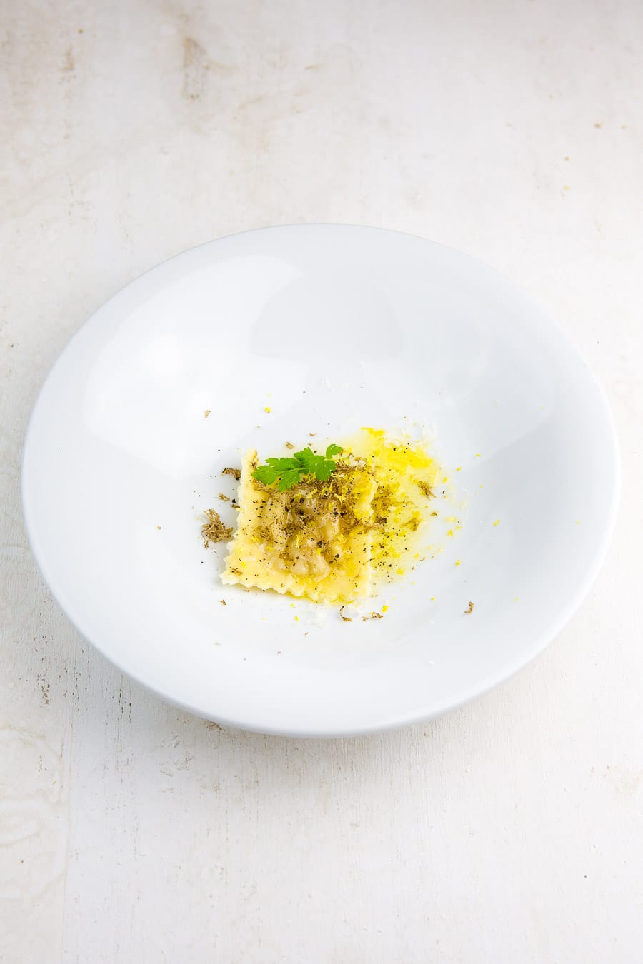 eigelb-ravioli-trueffel-butter-parmesan-2