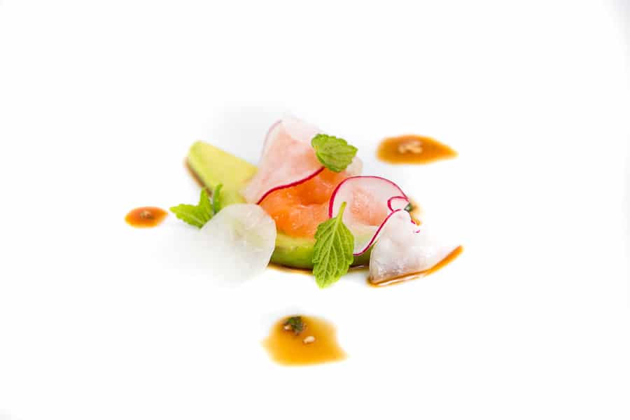 Sashimi vom Saibling mit Rettich und Avocado - HighFoodality