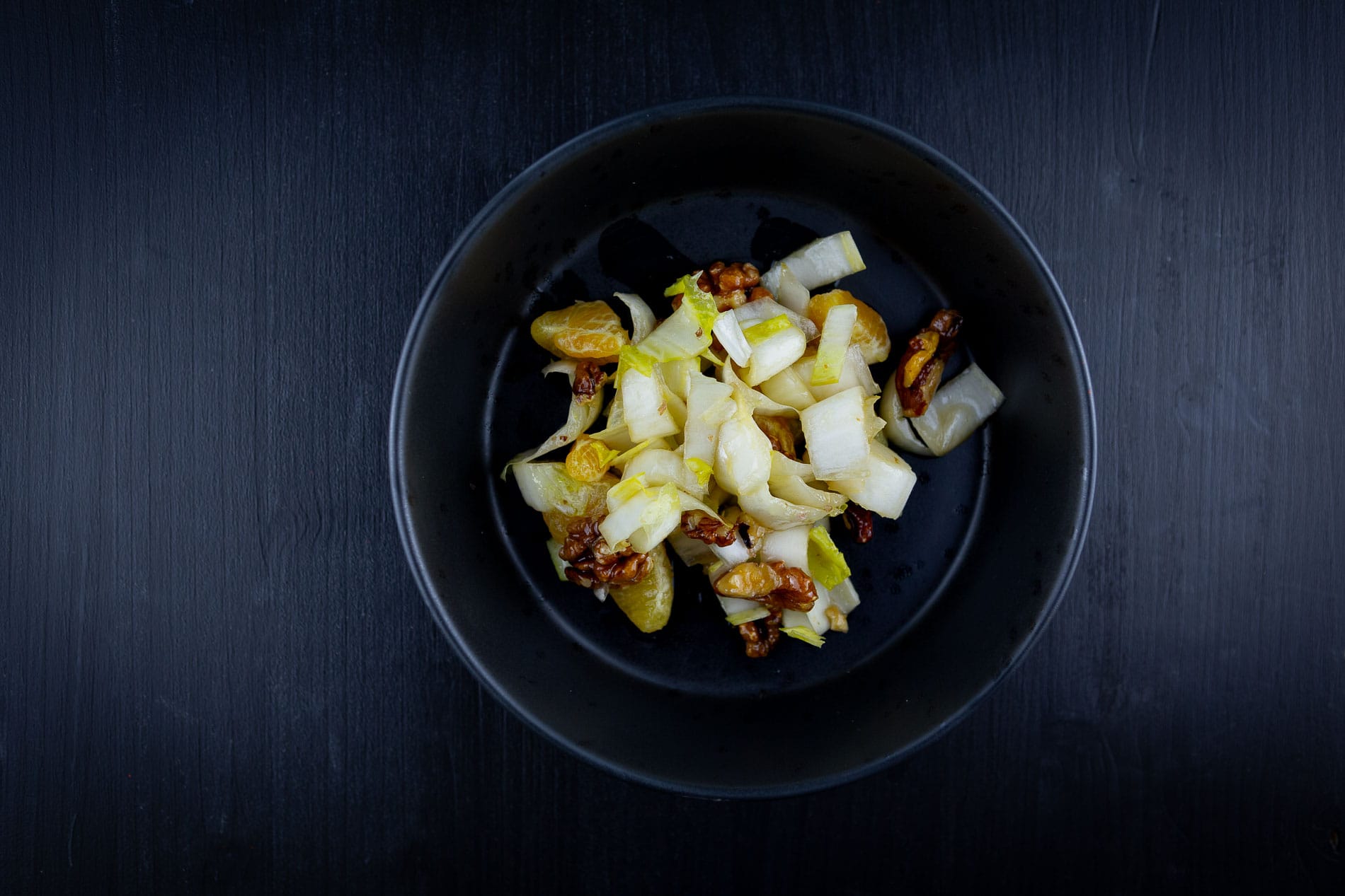 Chicorée-Salat mit Orangen und Walnüssen - HighFoodality